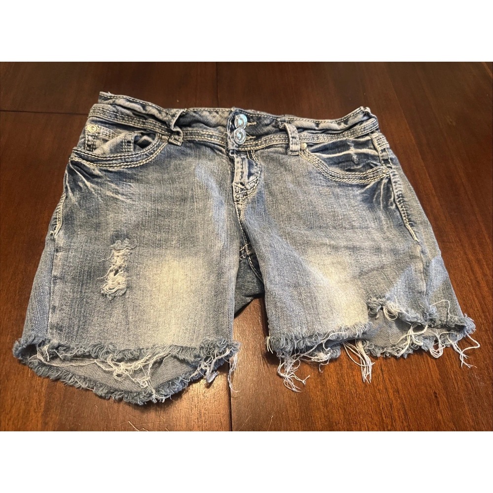 Wallflower jean shorts womens size 9 light wash‎ distressed